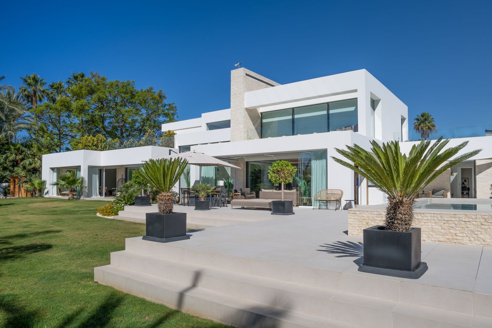 Frittliggende villa til salgs i El Paraiso, Bilde 2