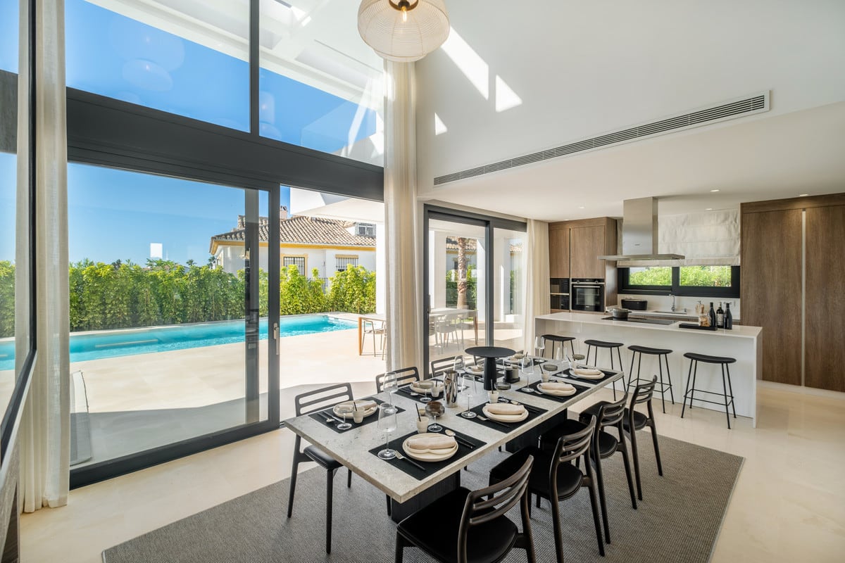 Villa til salgs i Estepona, Bilde 2