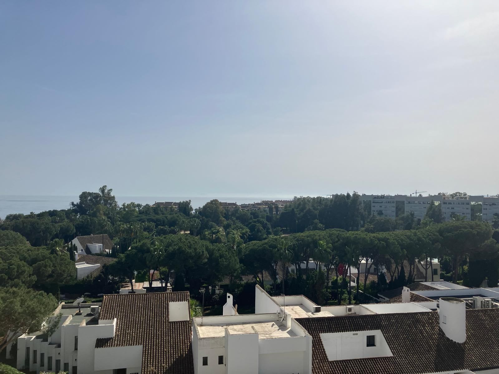 Leilighet midt i bygget til salgs i Puerto Banús, Bilde 3