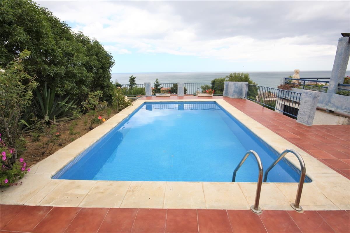 Villa til salgs i Buenas Noches, Estepona, Bilde 2