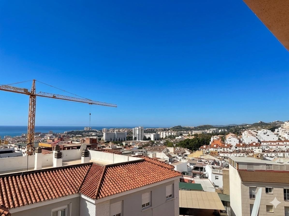Leilighet midt i bygget til salgs i Benalmadena, Myramar, Bilde 2