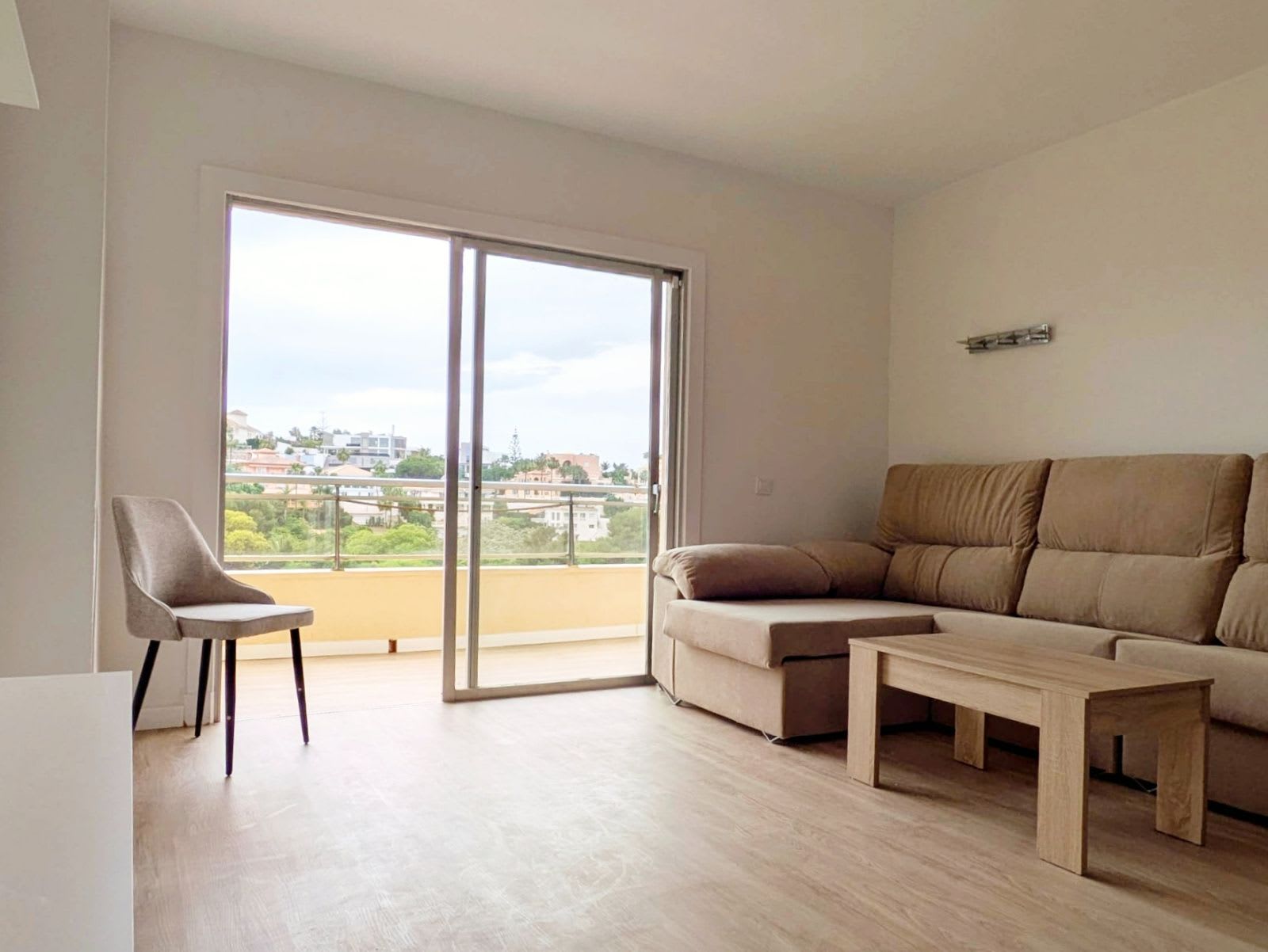 Leilighet til salgs i Torrequebrada, Benalmadena, Bilde 2