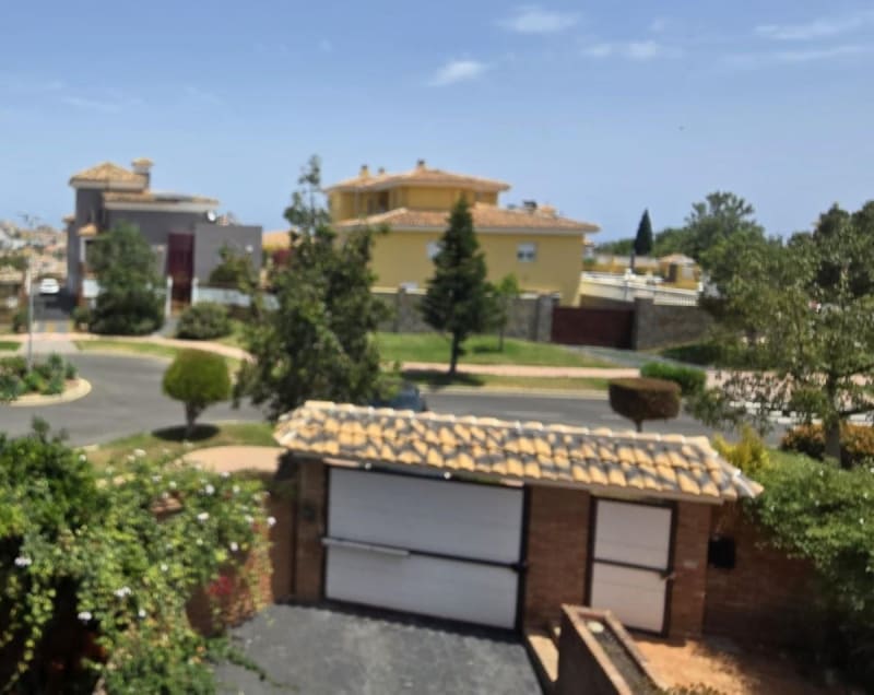 Villa til salgs i Benalmadena