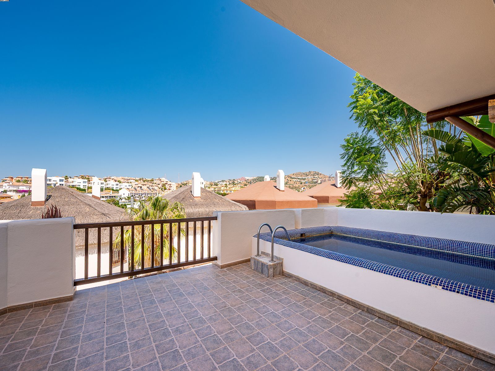Frittliggende villa til salgs i Riviera del Sol, Bilde 2
