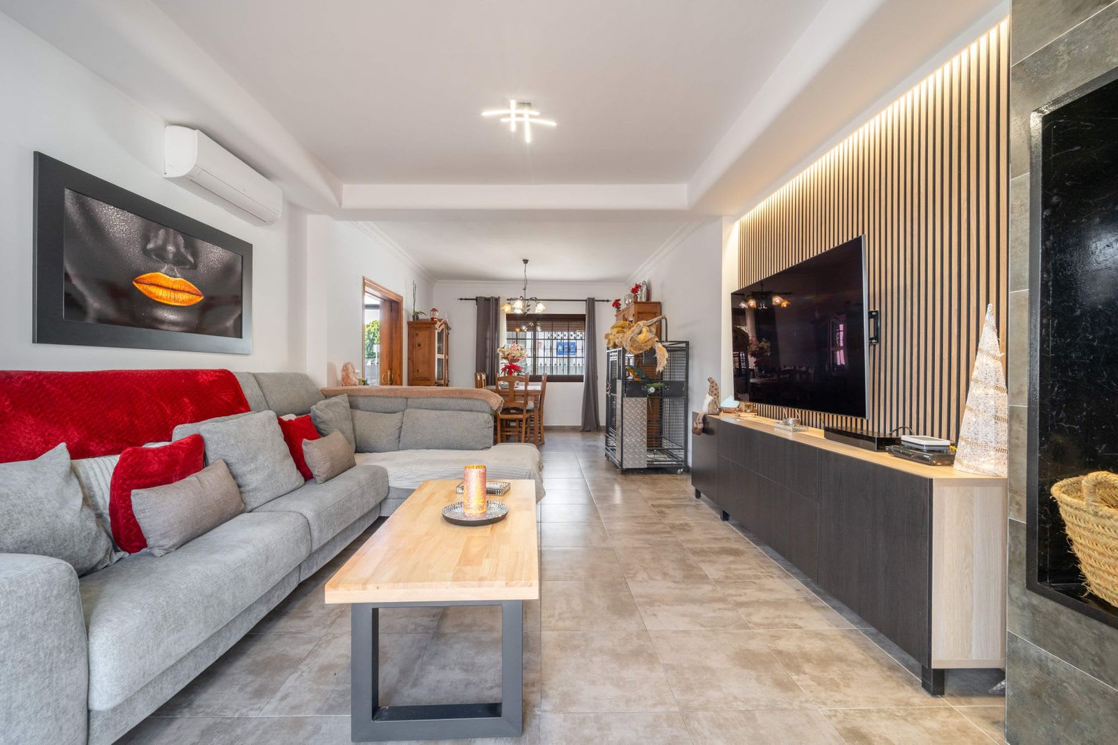 Villa til salgs i Estepona, Bilde 2
