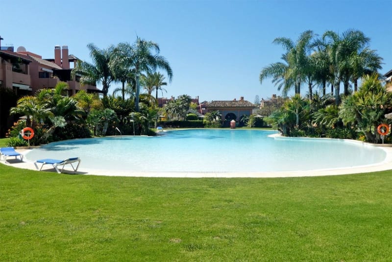 Duplex-penthouse til salgs i Guadalmina Baja