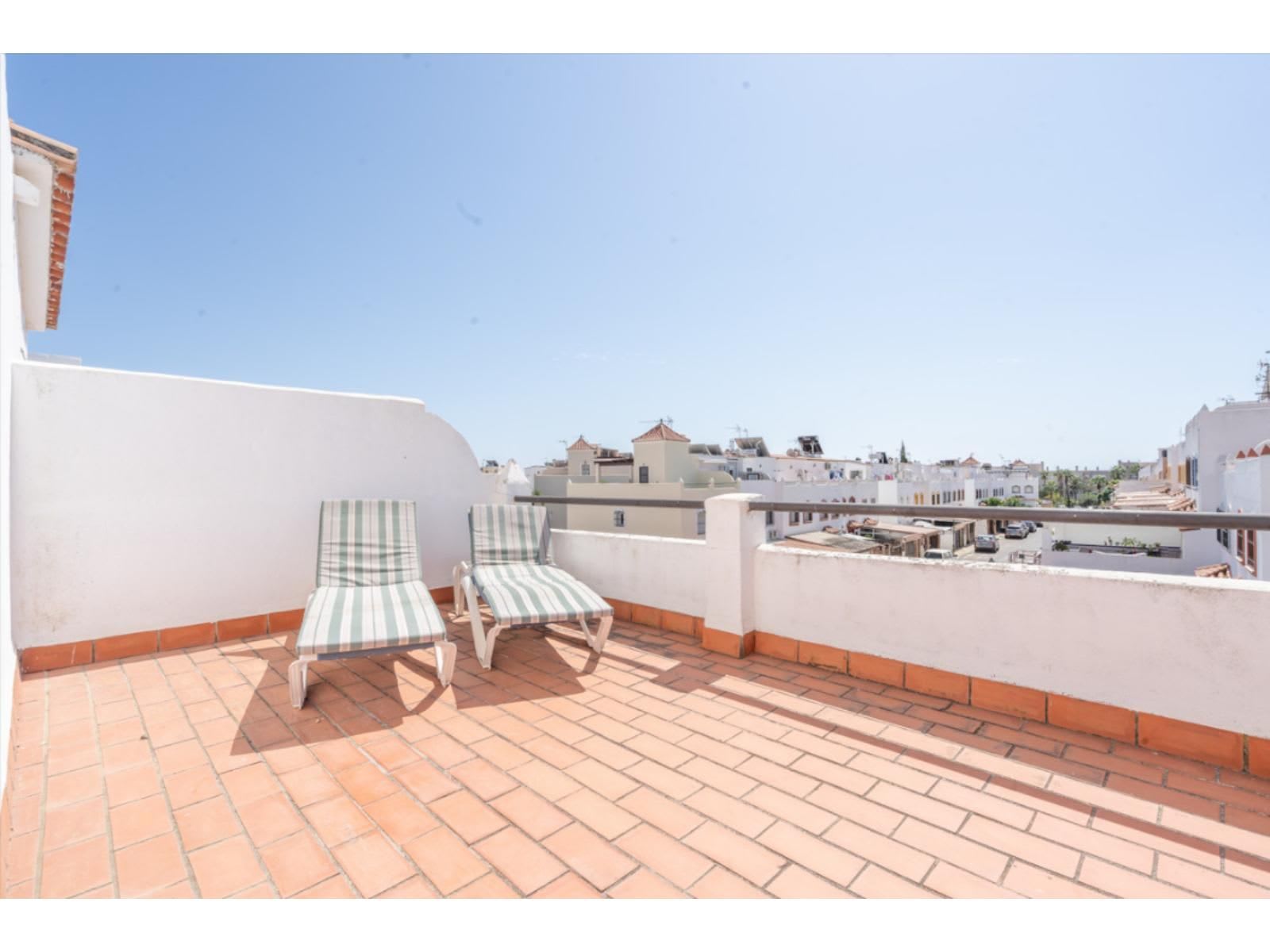 Rekkehus med 3 soverom til salgs i Estepona, Bilde 2