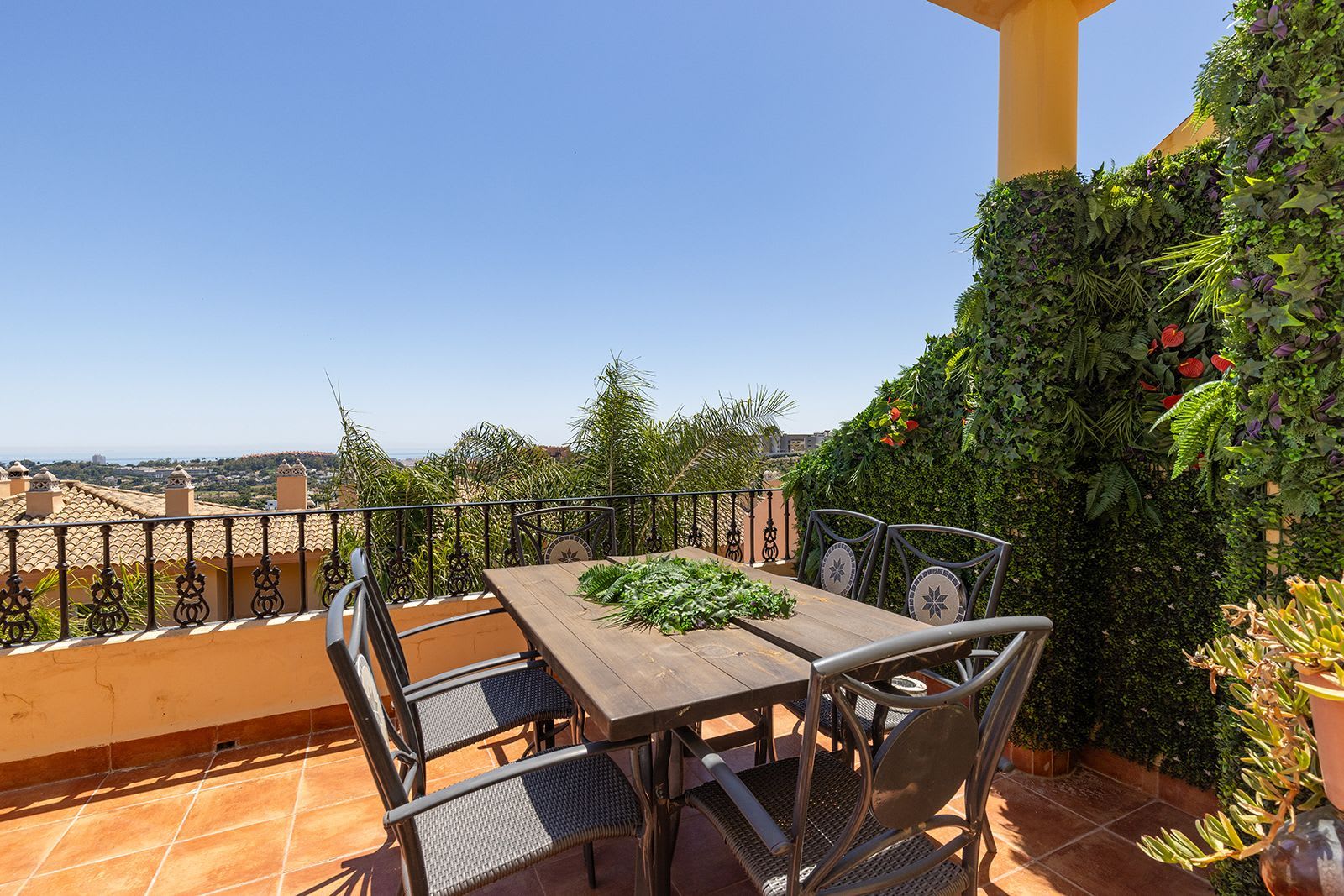 Duplex-penthouse til salgs i Nueva Andalucía, Bilde 3