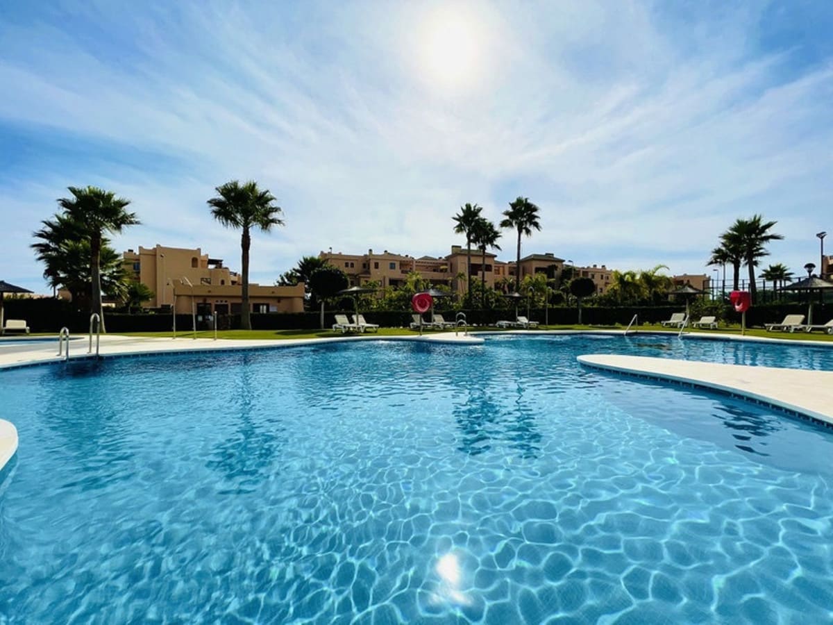 Leilighet midt i bygget til salgs i Casares Playa, Bilde 2