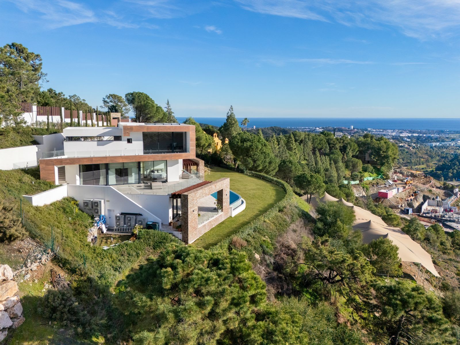 Frittliggende villa til salgs i Benahavís, Bilde 2