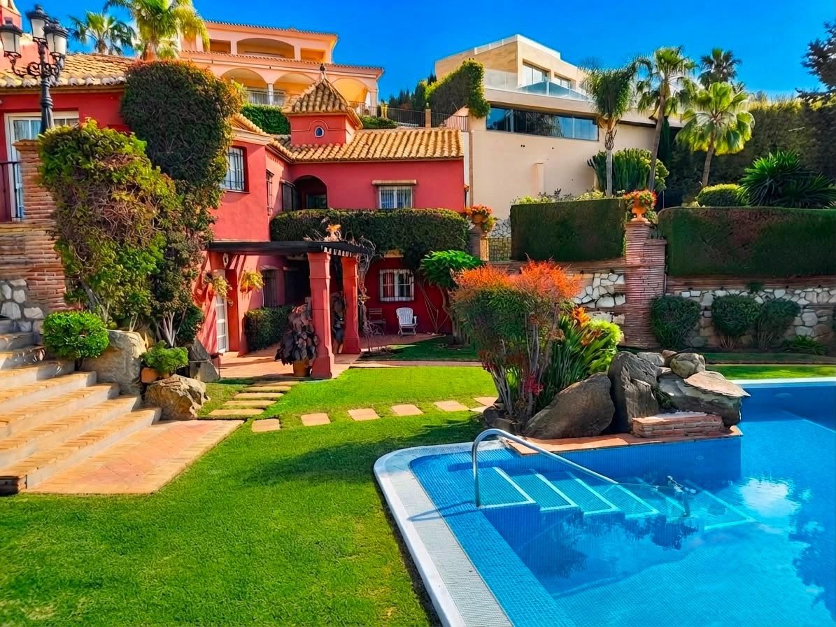 Frittliggende villa til salgs i Torrequebrada, Benalmádena, Bilde 2