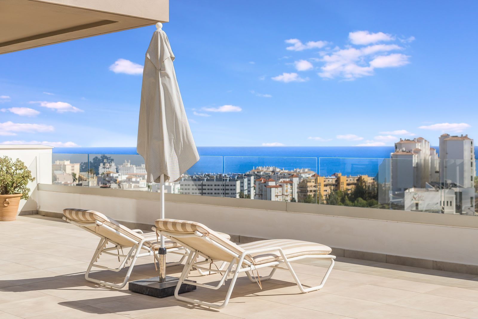 Leilighet til salgs i Las Mesas, Estepona, Bilde 3
