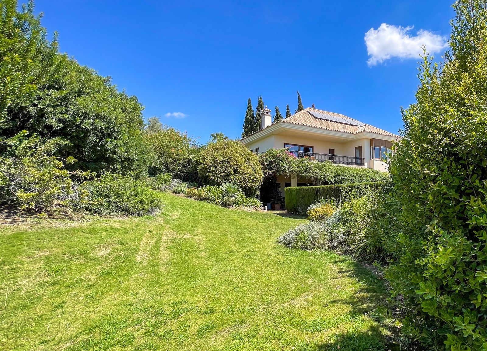 Frittliggende villa til salgs i El Rosario, Bilde 2