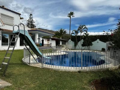 Villa til salgs i Marbella