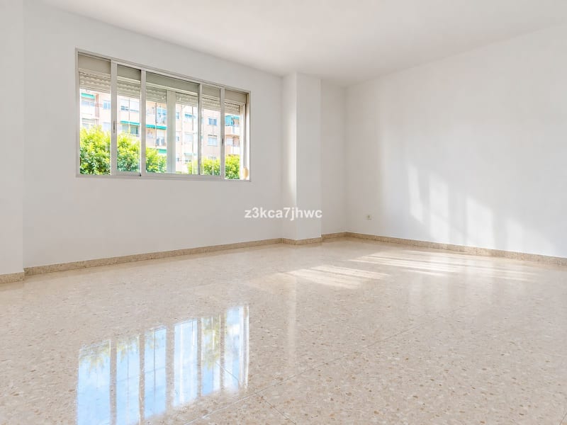 Lägenhet till salu i Huerta Nueva, Estepona