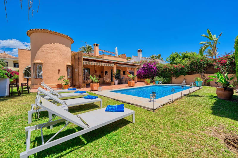 Frittliggende villa til salgs i El Rosario