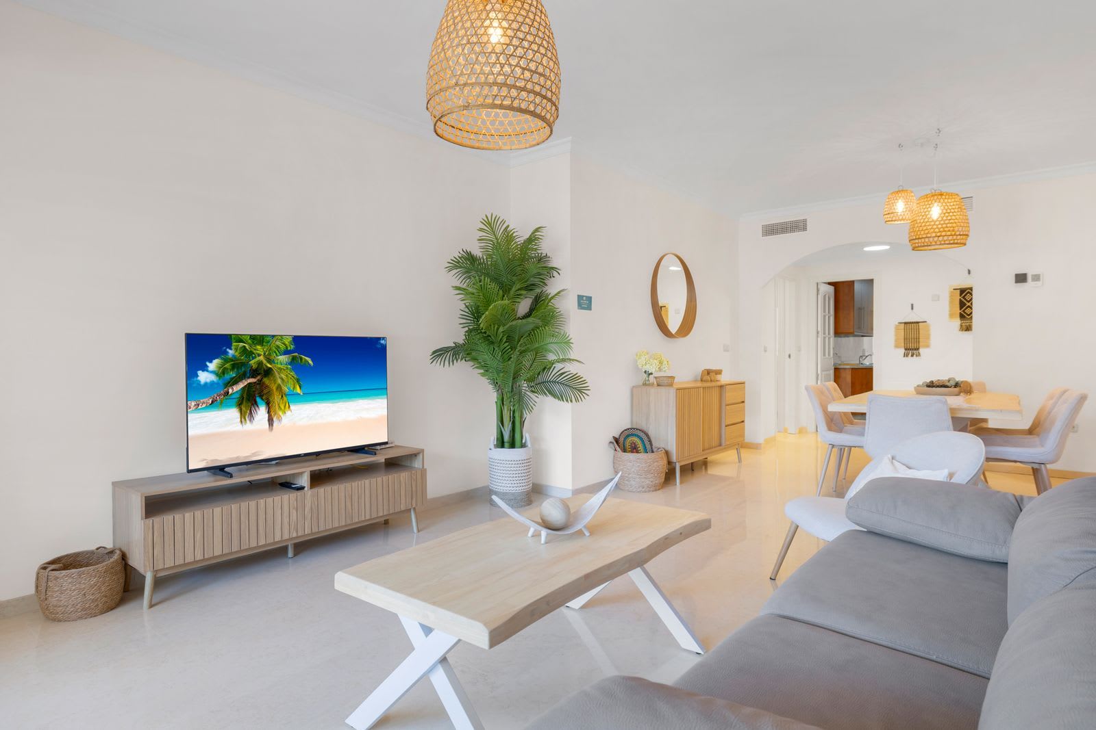 Leilighet midt i bygget til salgs i Elviria, Bilde 3