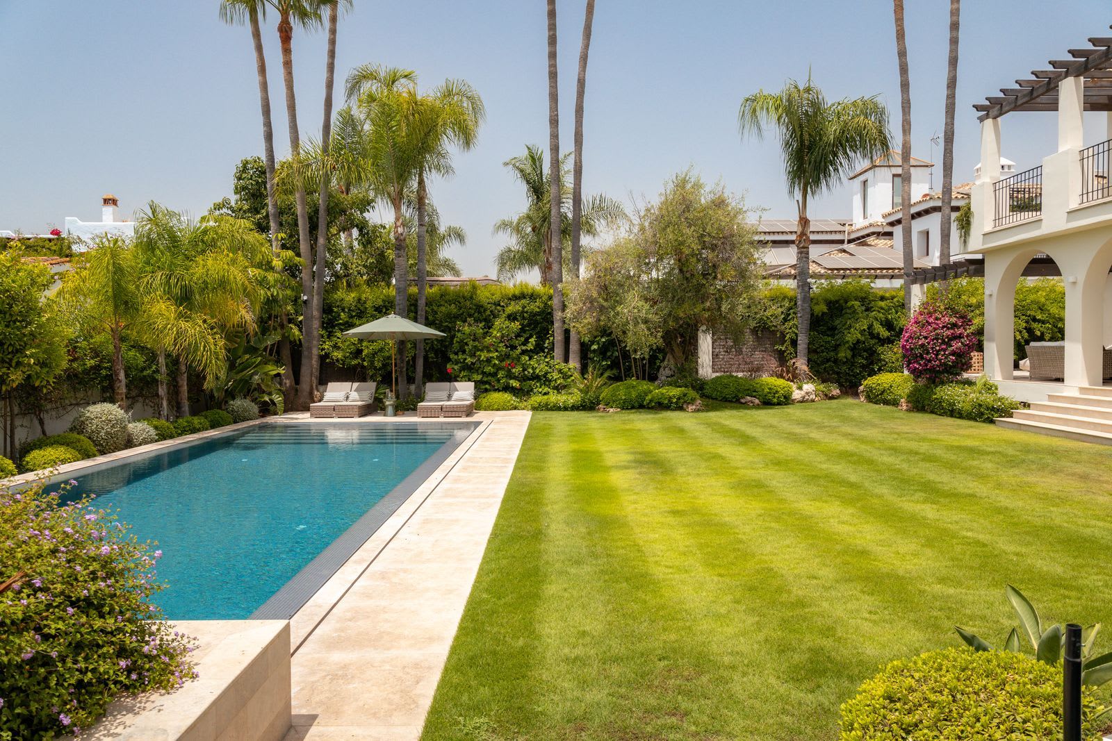 Villa til salgs i San Pedro de Alcántara, Bilde 2