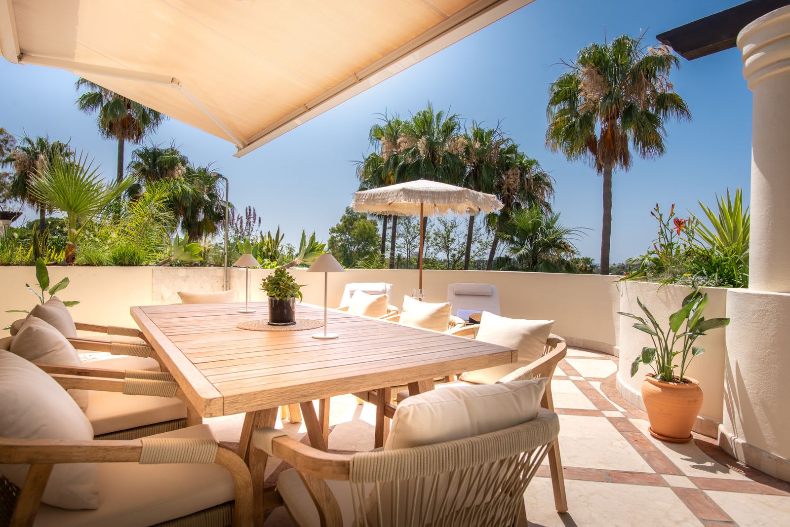 Duplex-penthouse til salgs i Nueva Andalucía, Bilde 2