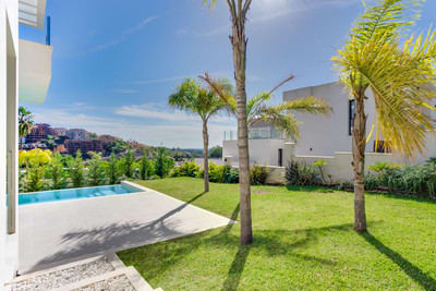 Frittliggende villa til salgs i Elviria, Bilde 3