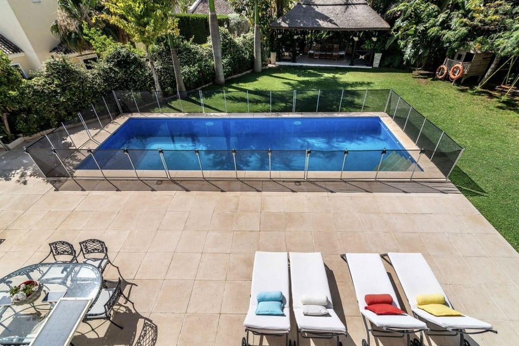 Frittliggende villa til salgs i Elviria, Bilde 2
