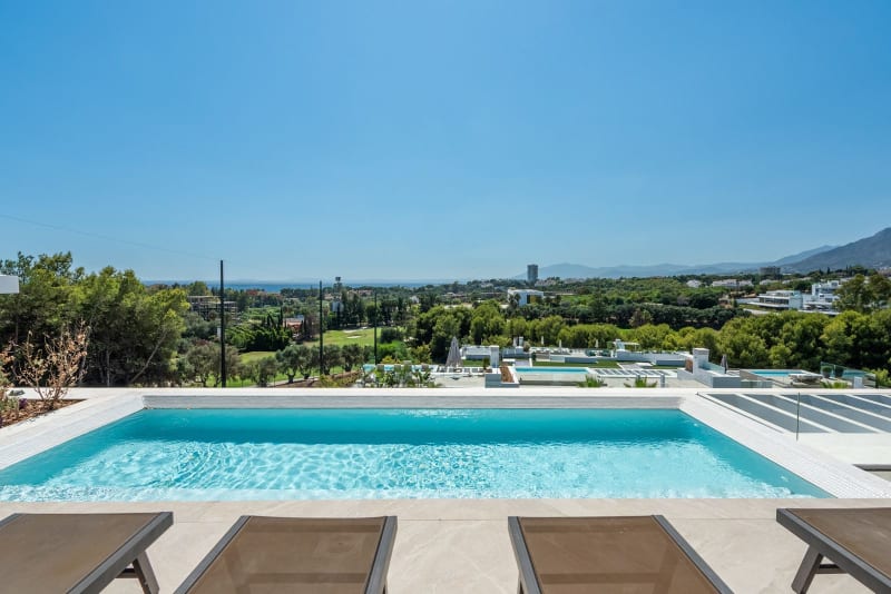 Toppleilighet over to plan til salgs i Santa Clara, Marbella