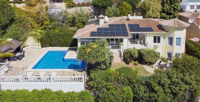 Frittliggende villa til salgs i Mijas