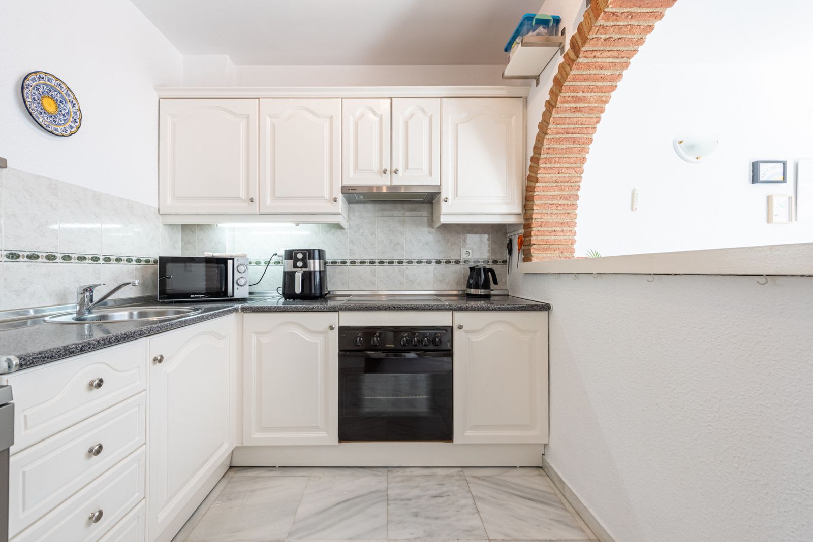 Leilighet midt i bygget til salgs i Benalmadena Costa, Bilde 3