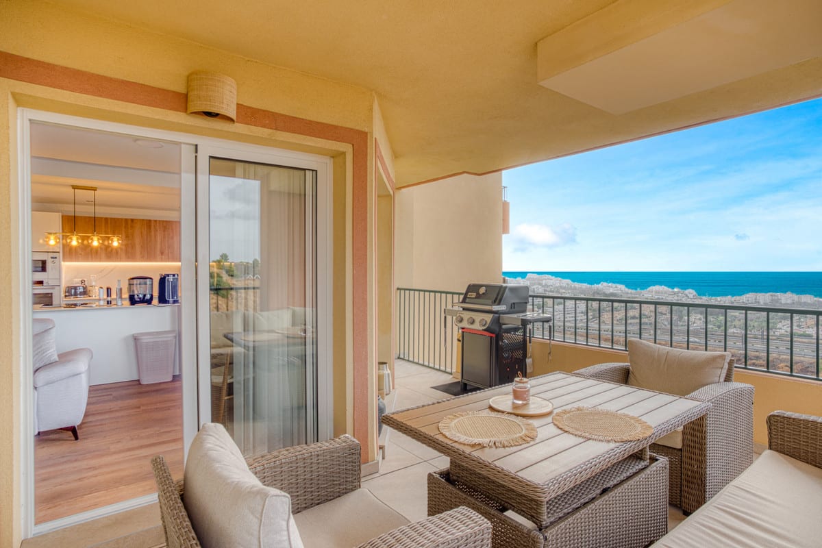 Leilighet midt i bygget til salgs i Riviera del Sol, Bilde 2