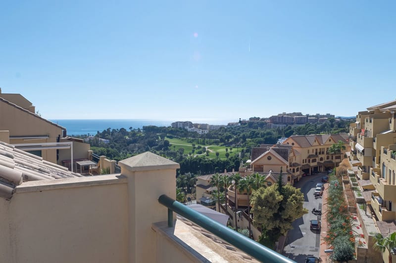 Duplex penthouse for sale in Torrequebrada