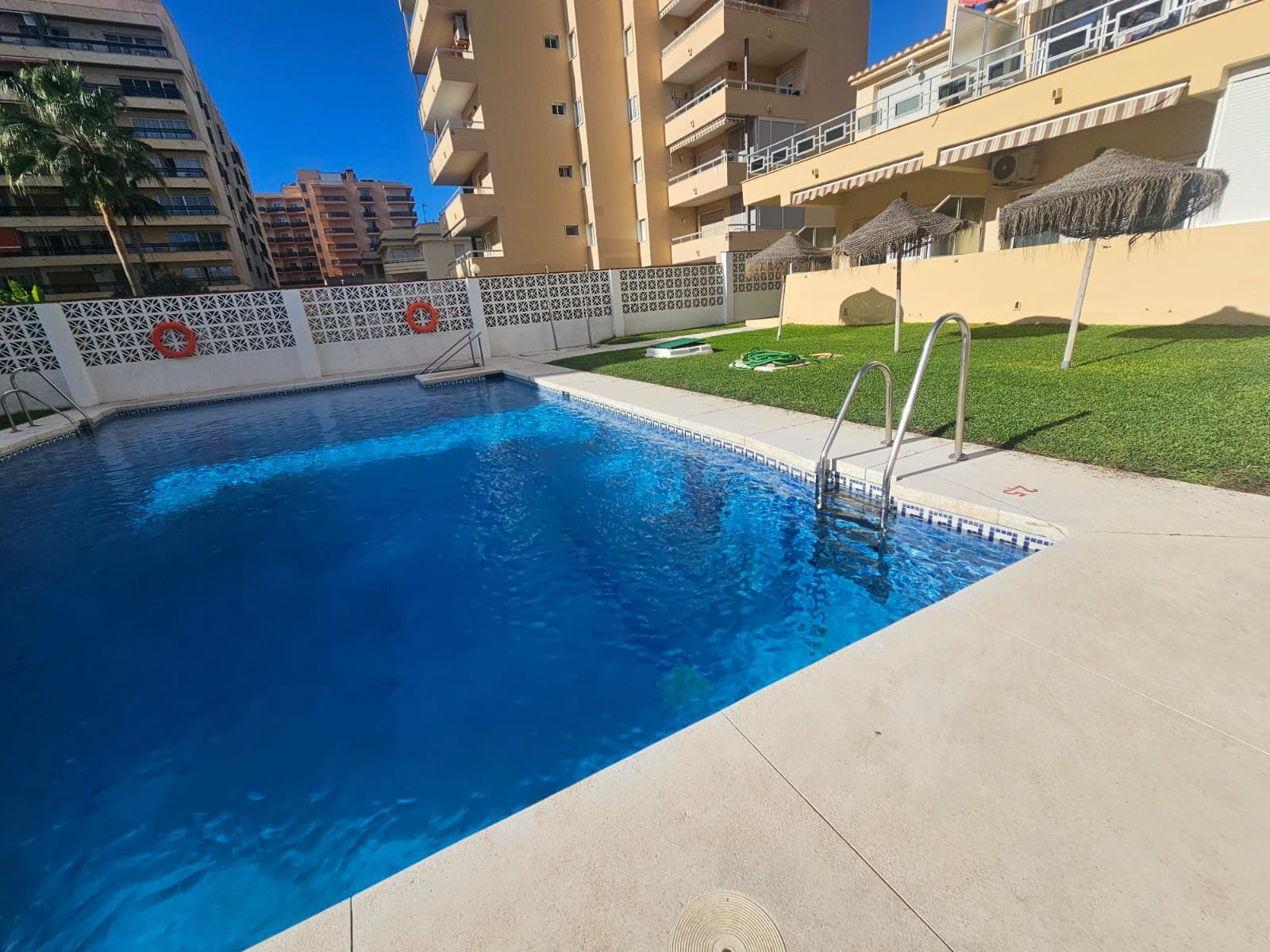 Leilighet midt i bygget til salgs i Torremolinos, Bilde 2