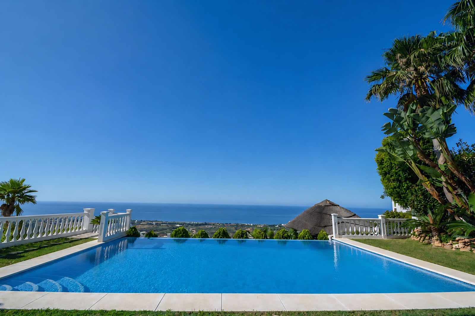 Villa til salgs i Marbella, Bilde 2