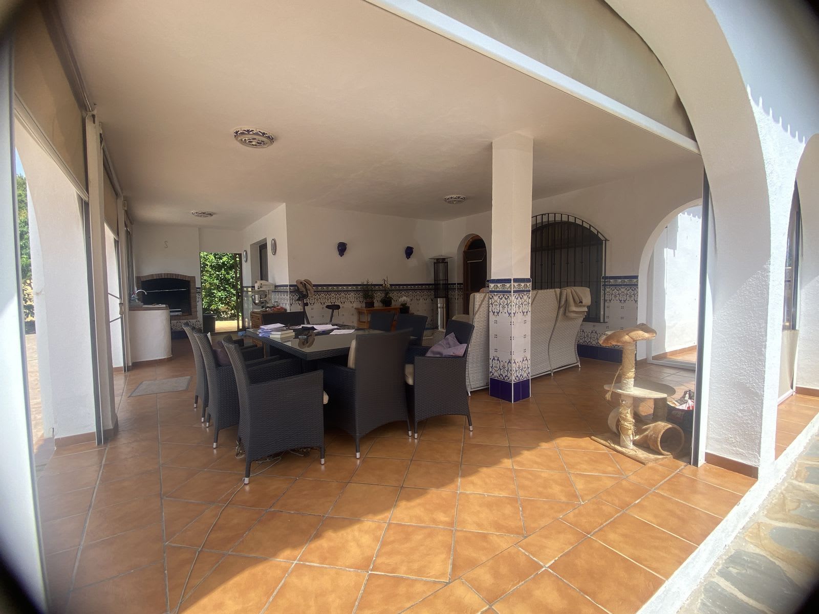 Frittliggende villa til salgs i Elviria, Bilde 2