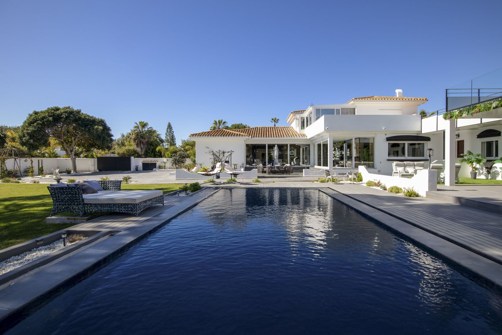 Villa til salgs i Estepona, Bilde 3