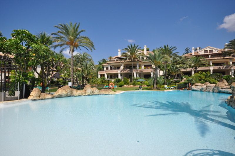 Leilighet midt i bygget til salgs i Los Monteros