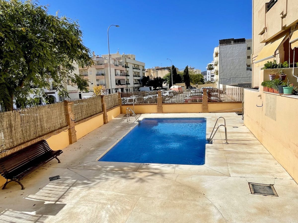 Leilighet midt i bygget til salgs i Nerja, Bilde 3