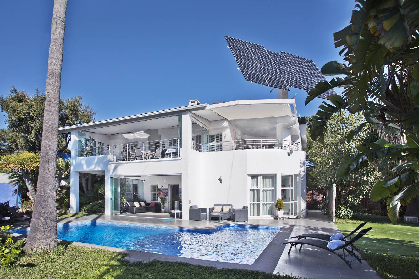 Frittliggende villa til salgs i Elviria, Bilde 3