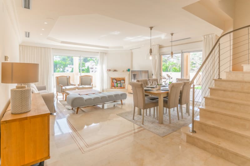 Penthouse til salgs i Nueva Andalucía