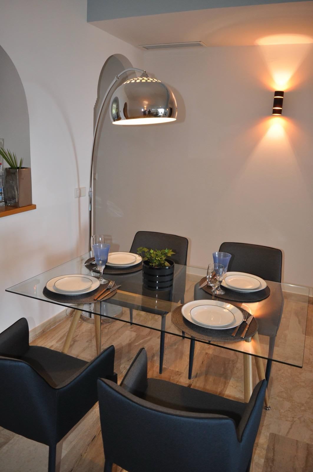 Leilighet midt i bygget til salgs i Calahonda, Bilde 3