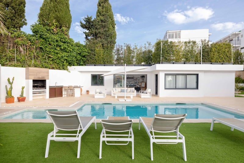 Frittliggende villa til salgs i Málaga