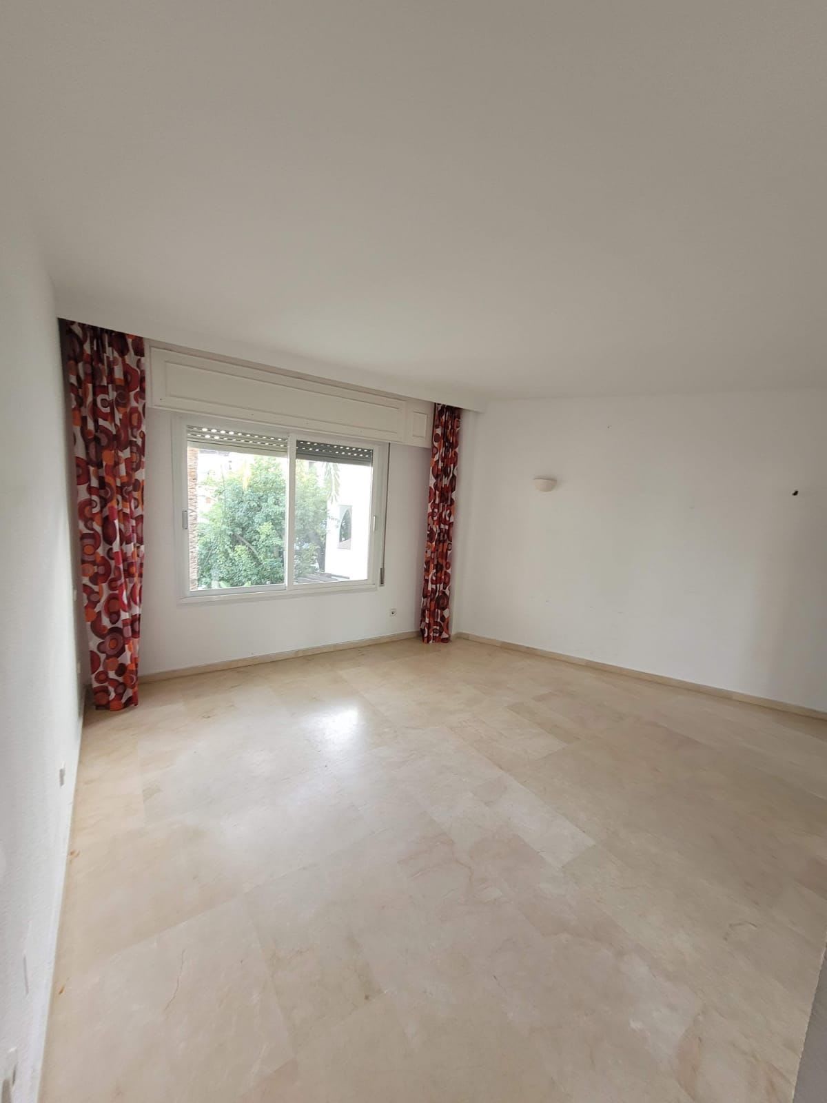 Leilighet til salgs i Estepona, Bilde 3