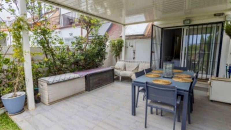 Frittliggende villa til salgs i Estepona