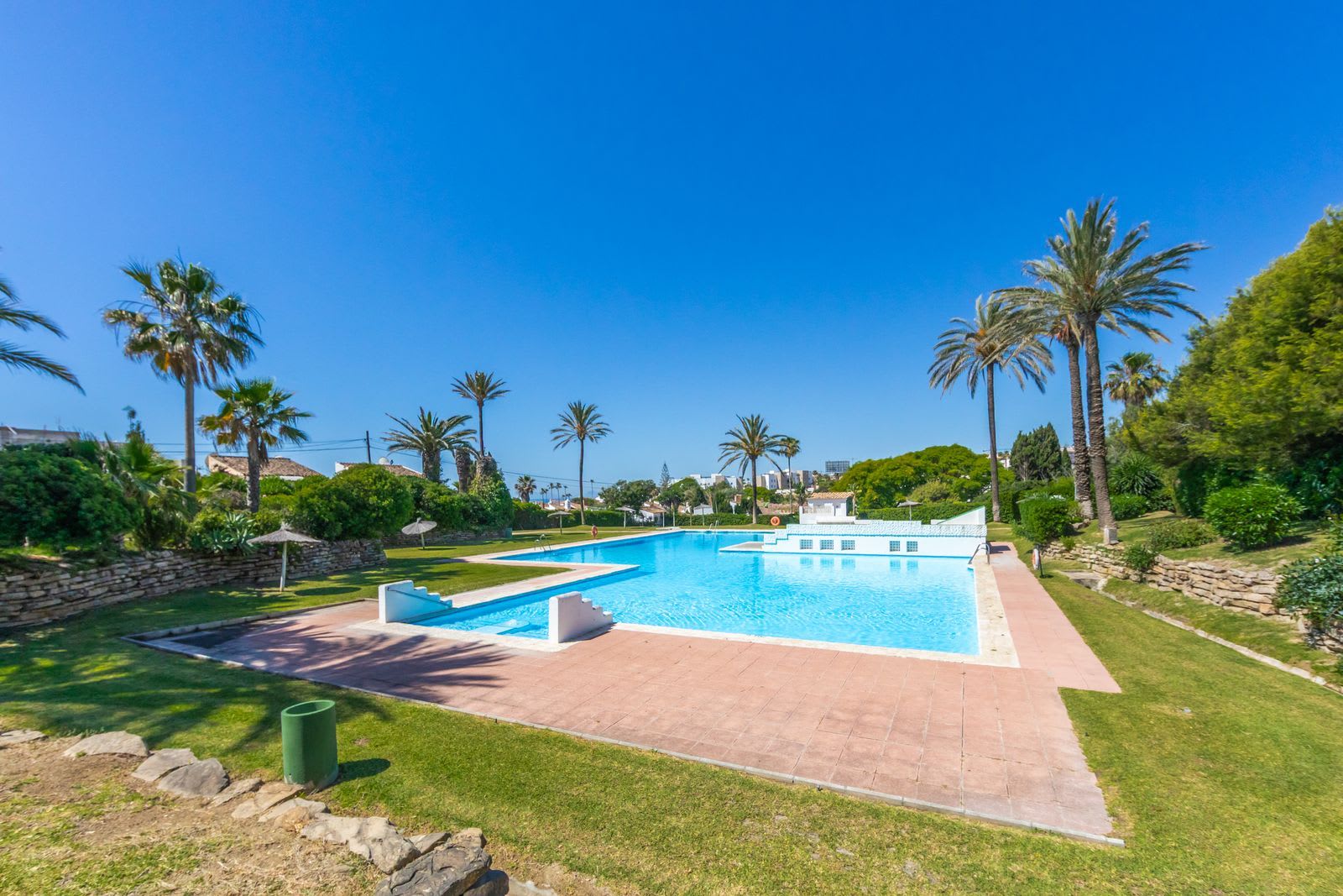 Villa til salgs i Estepona, Bilde 3