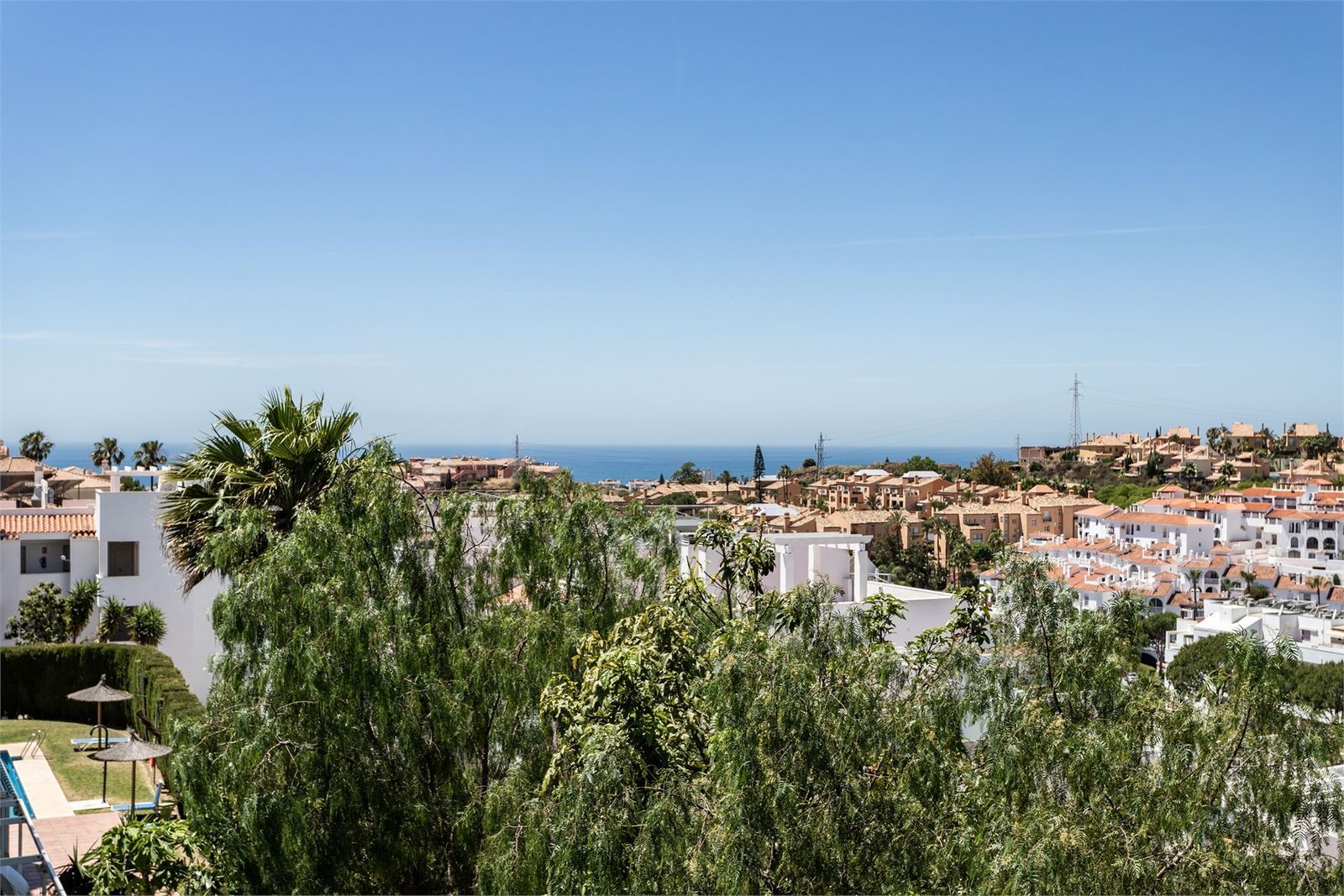 Leilighet midt i bygget til salgs i Riviera del Sol, Bilde 3