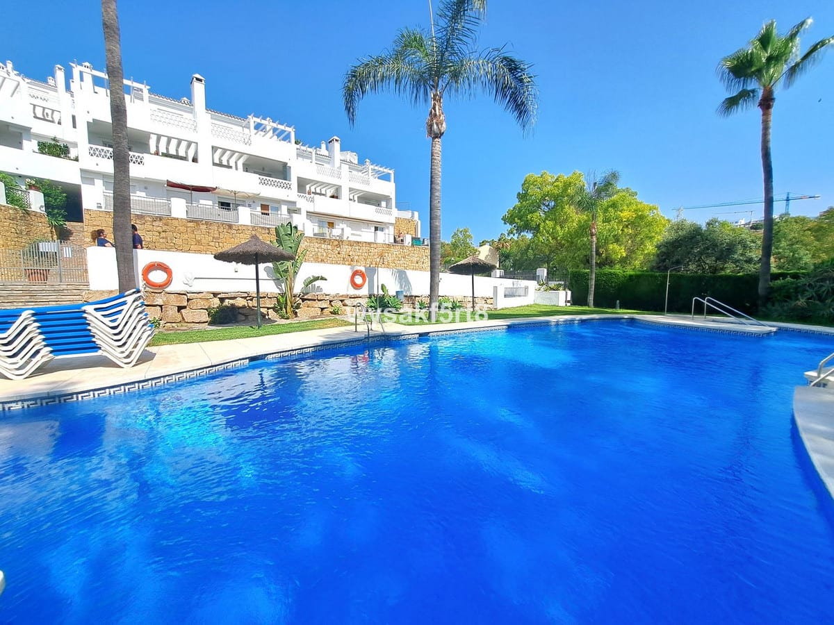 Leilighet midt i bygget til salgs i Casares Playa, Bilde 3