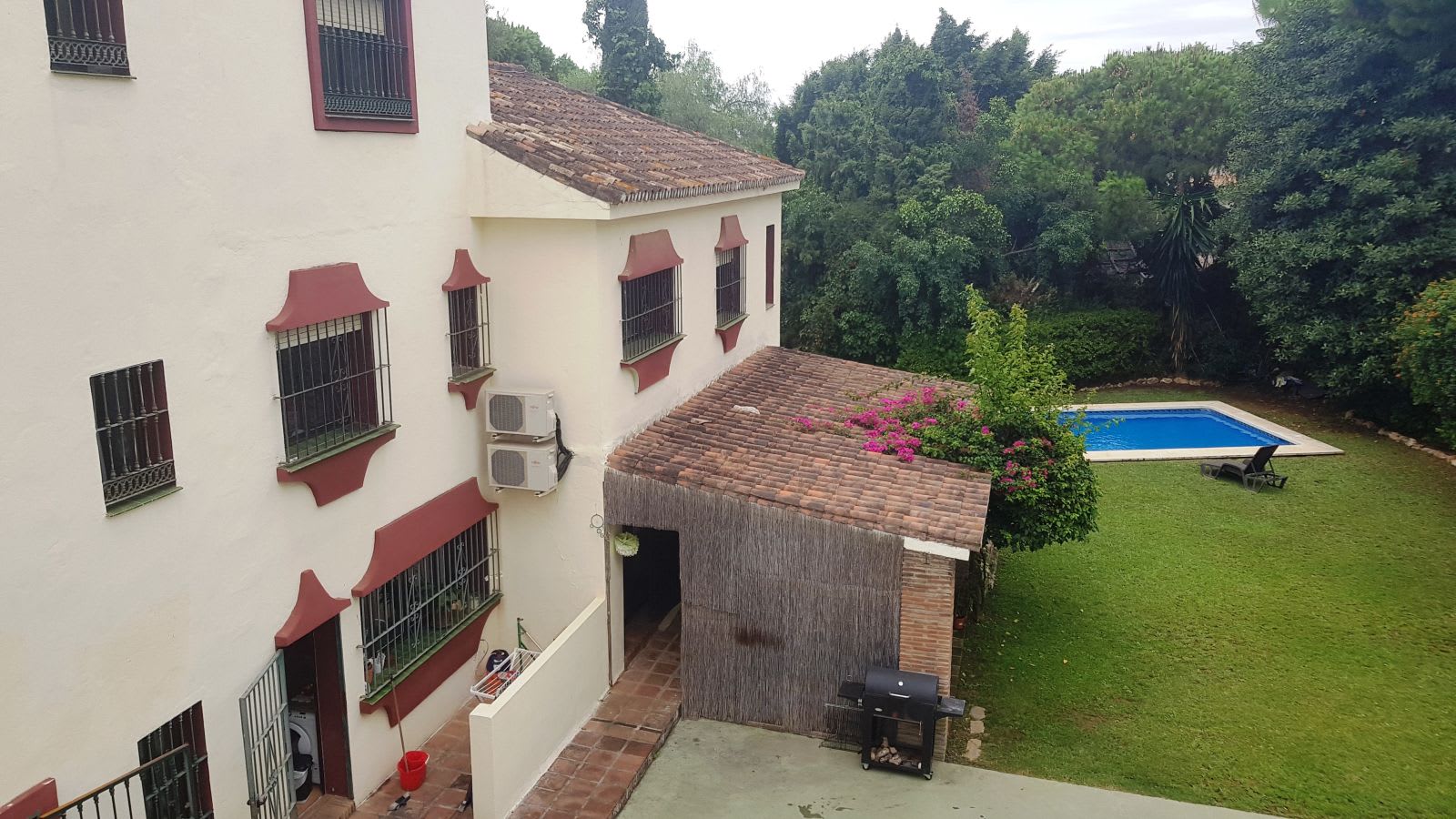 Frittliggende villa til salgs i Elviria, Bilde 3