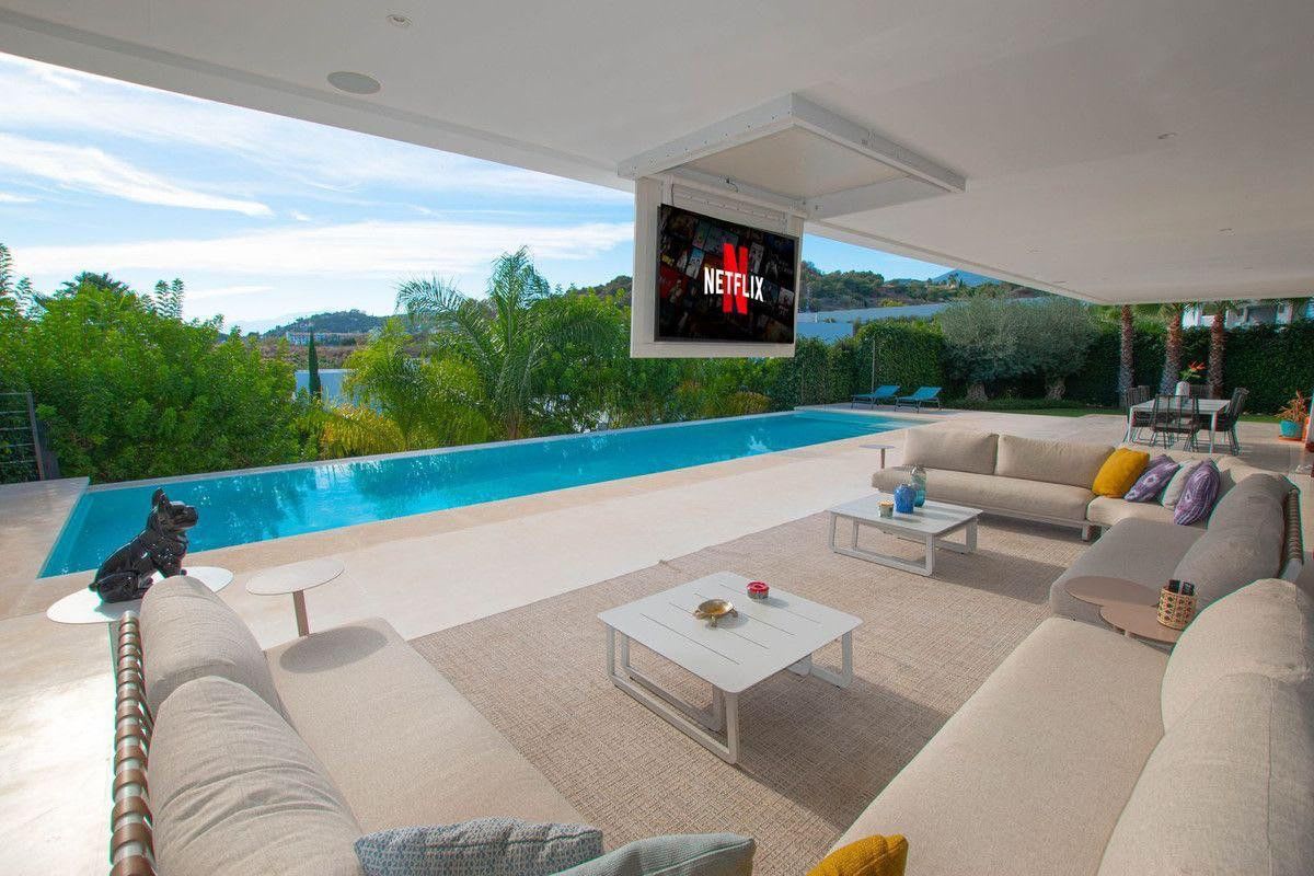 Frittliggende villa til salgs i Nueva Andalucía, Marbella, Bilde 2