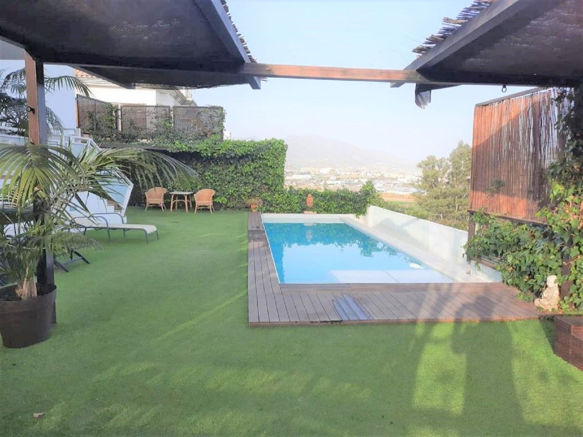 Frittliggende villa til salgs i Cerros del Aguila, Bilde 3