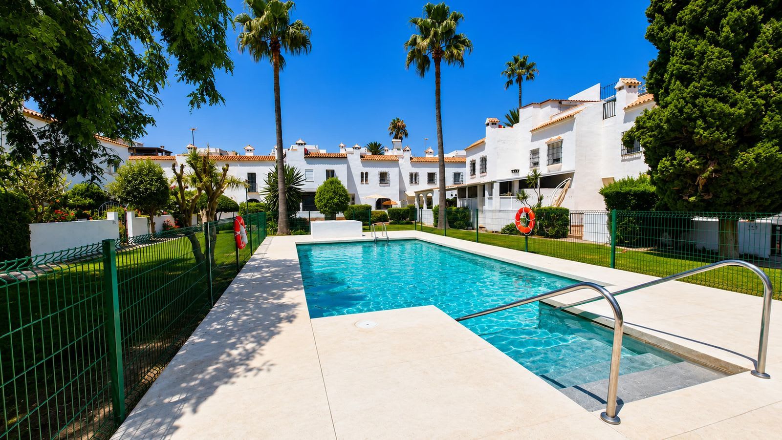 Rekkehus med 3 soverom til salgs i Casares Playa, Casares, Bilde 3