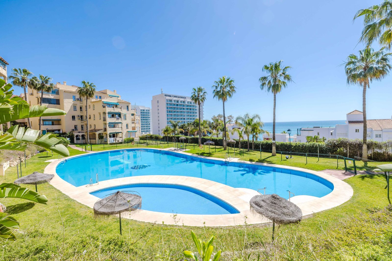 Leilighet midt i bygget til salgs i Torrequebrada, Bilde 3